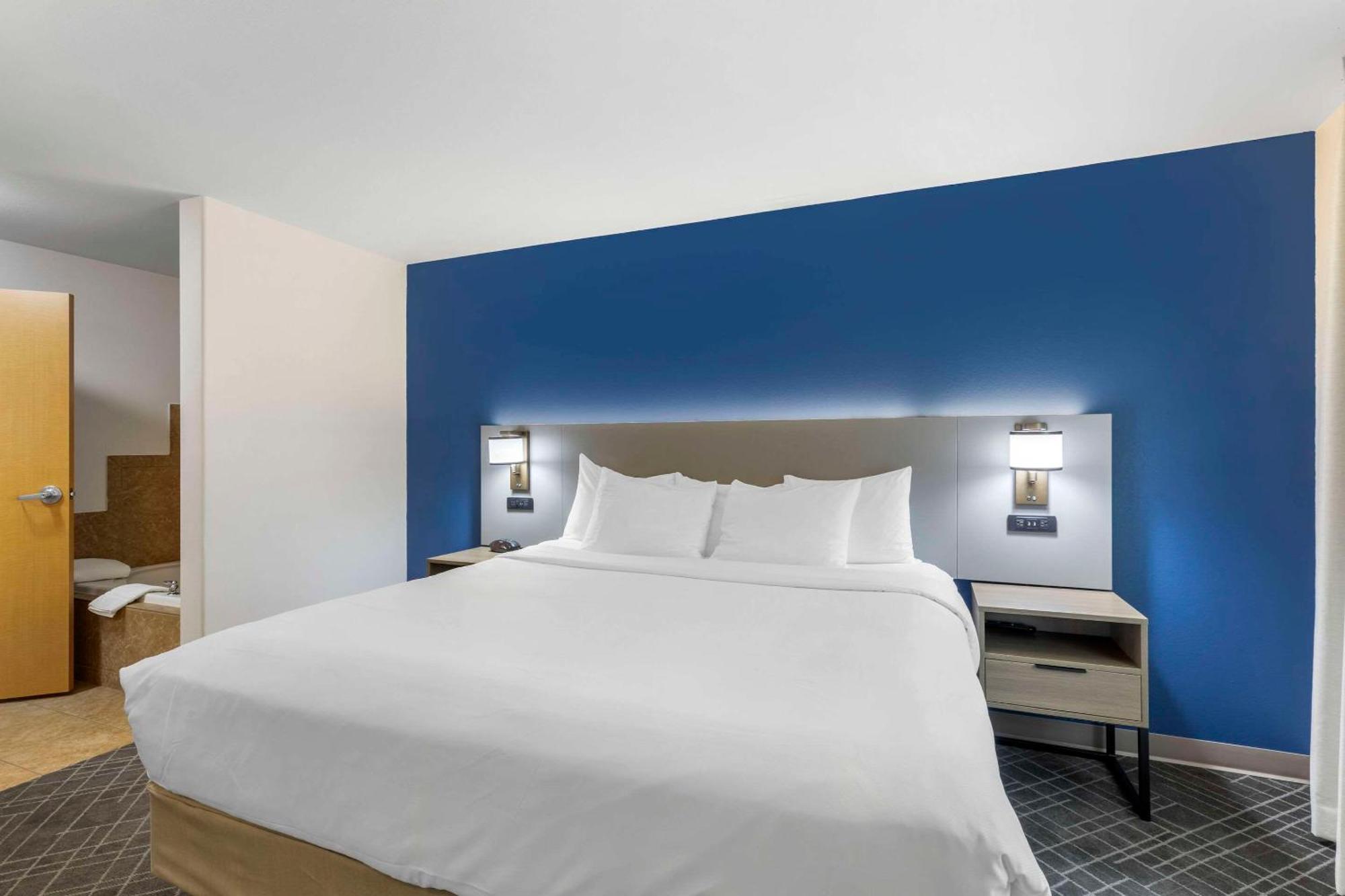 Hotel Comfort & On The River Glenwood Springs