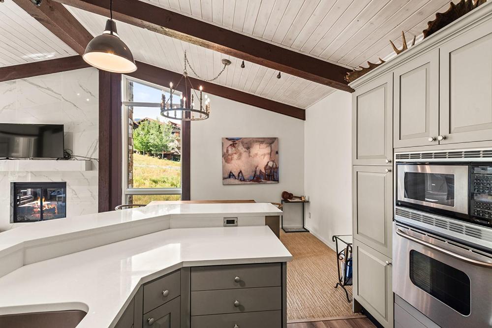 Enclave 309, Snowmass Ski-in/ski-out W/shared Pool/hot Tub/private Washer/dryer/gym/wifi Snowmass Village