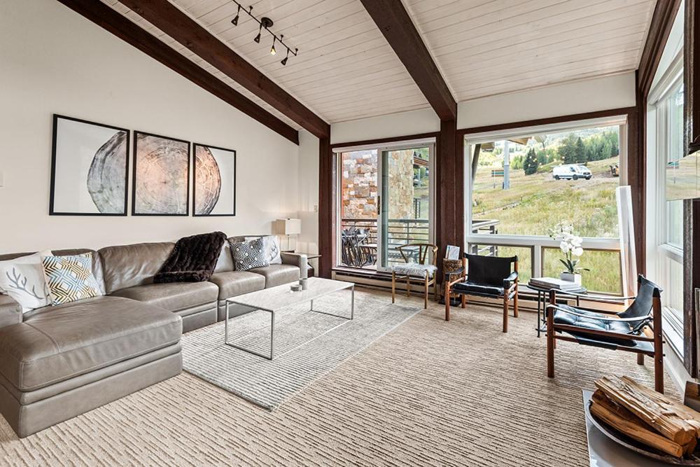 Enclave 309, Snowmass Ski-in/ski-out W/shared Pool/hot Tub/private Washer/dryer/gym/wifi Holiday home Snowmass Village