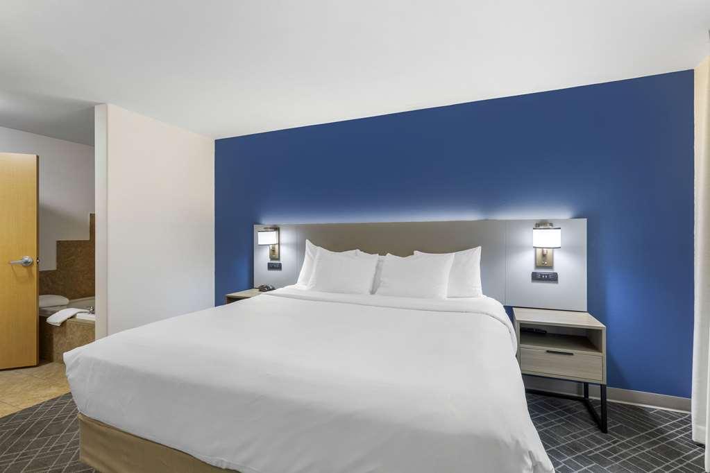 Comfort & On The River Hotel 3*