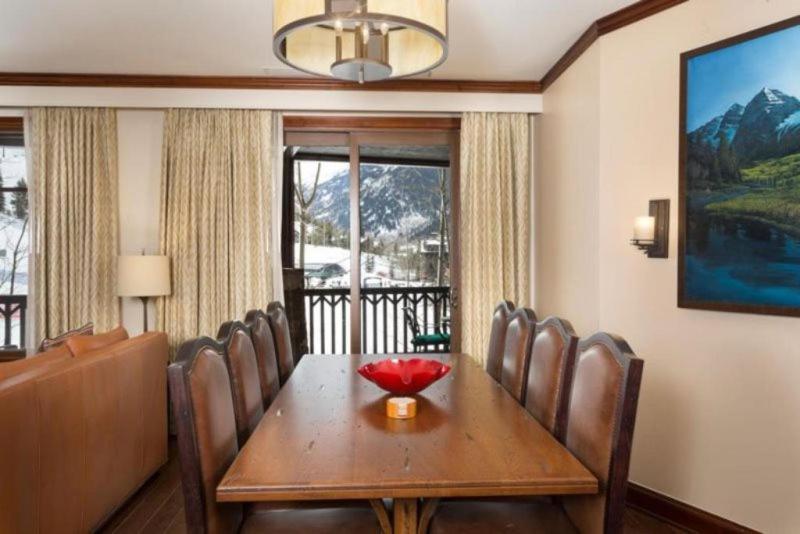 Ritz-carlton 3 Bedroom Apartment
