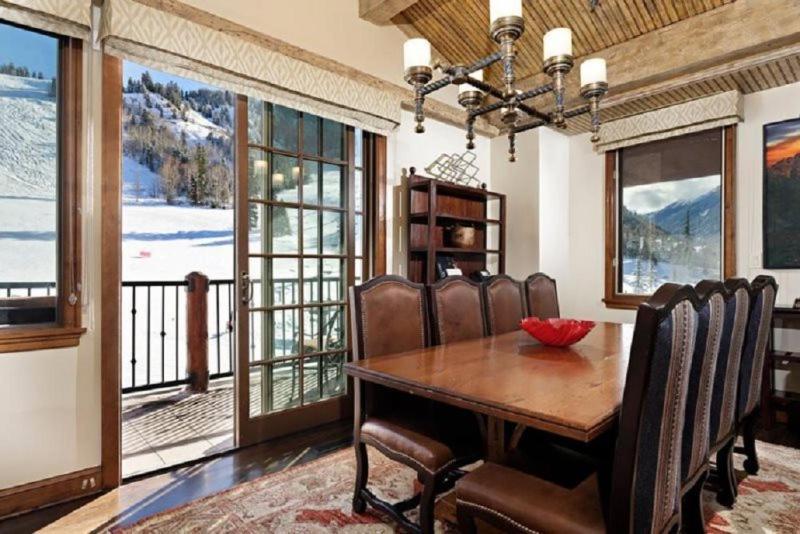 Ritz-carlton: Ski-in/ski-out 3-bedroom Penthouse * Aspen