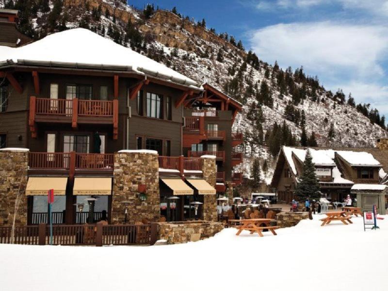 Ritz-carlton: Ski-in/ski-out 3-bedroom Penthouse Apartment *