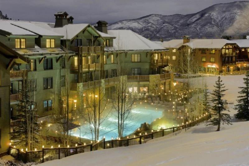 Ritz-carlton: Ski-in/ski-out 3-bedroom Penthouse