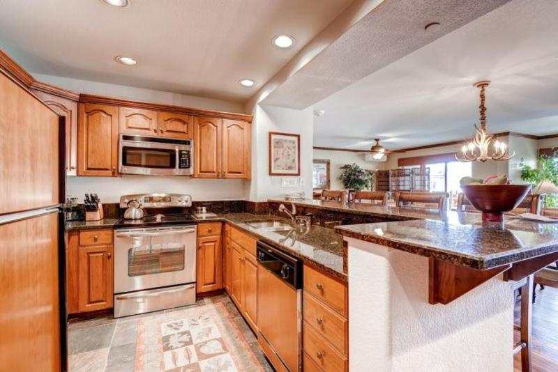 Ski-in Ski-out Alpine Condo: Amenities & Wellness * Beaver Creek