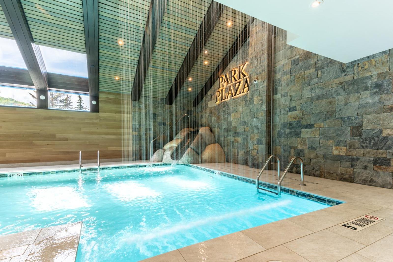 Park Plaza Aparthotel 4*