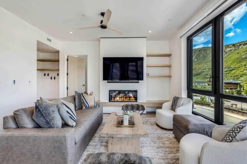 Electric Pass 206 By Snowmass Mountain Lodging Snowmass Village
