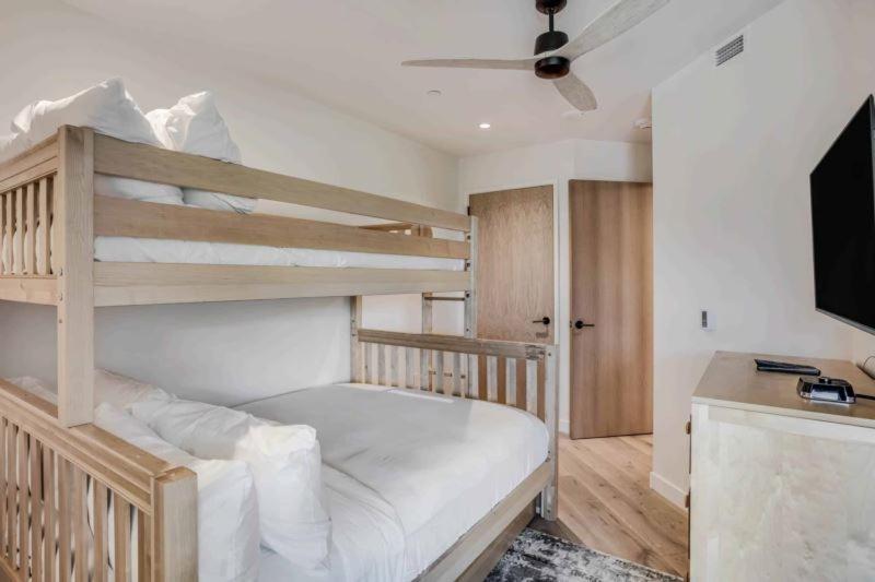Electric Pass 206 By Snowmass Mountain Lodging Apartment