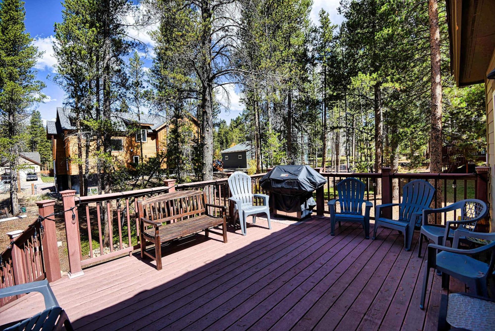 New Listing Peaceful 4bd In The Woods Holiday home
