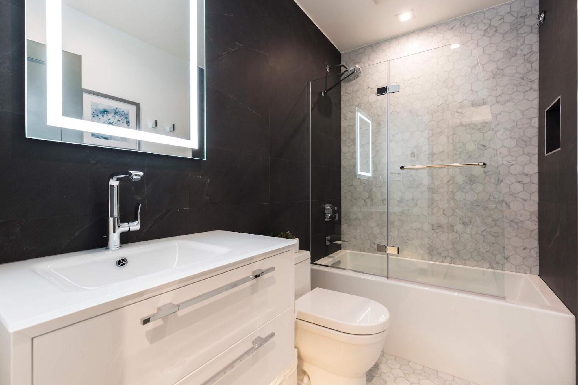 Holiday home New 2 Bedroom 2 And A Half Bath - Luxurious Mountain Modern! *