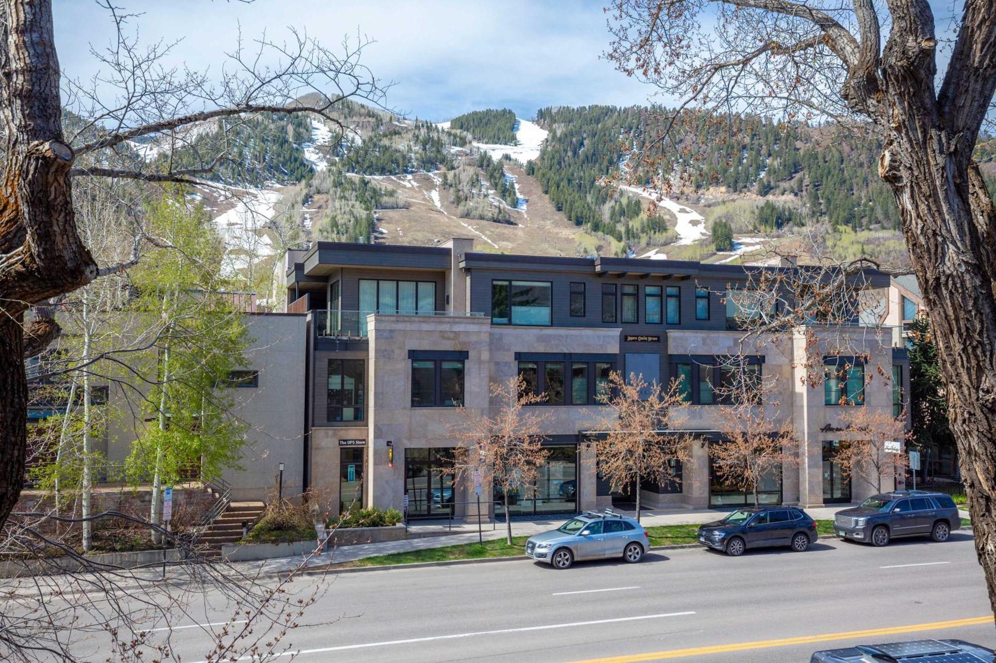 Luxurious 2 Bedroom 2 Ba - Core Holiday home Aspen