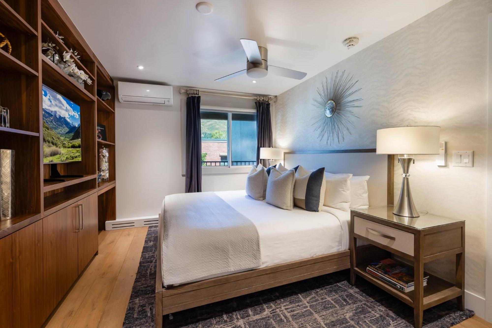 Luxurious 2 Bedroom 2 Ba - Core