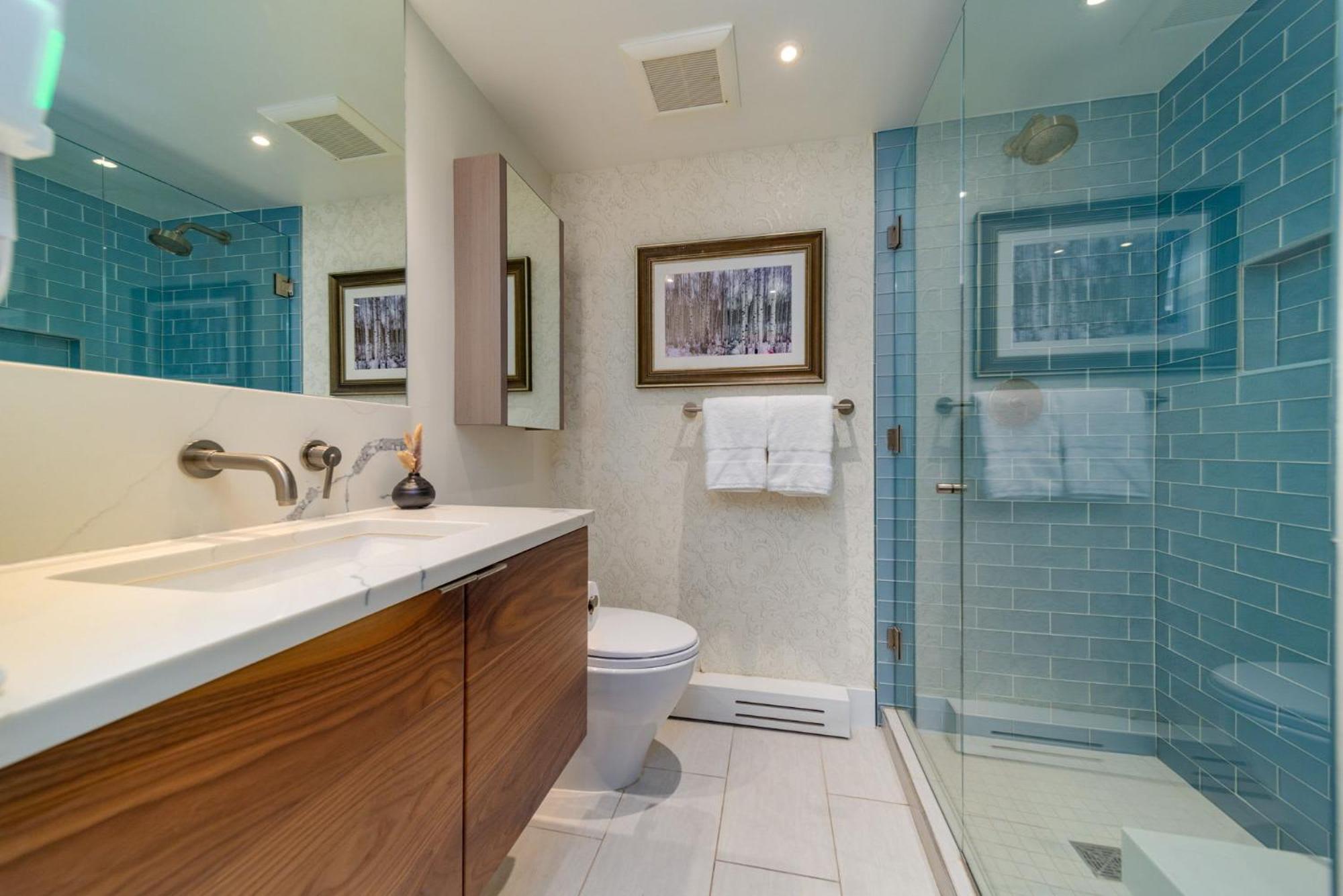 Luxurious 2 Bedroom 2 Ba - Core Holiday home *
