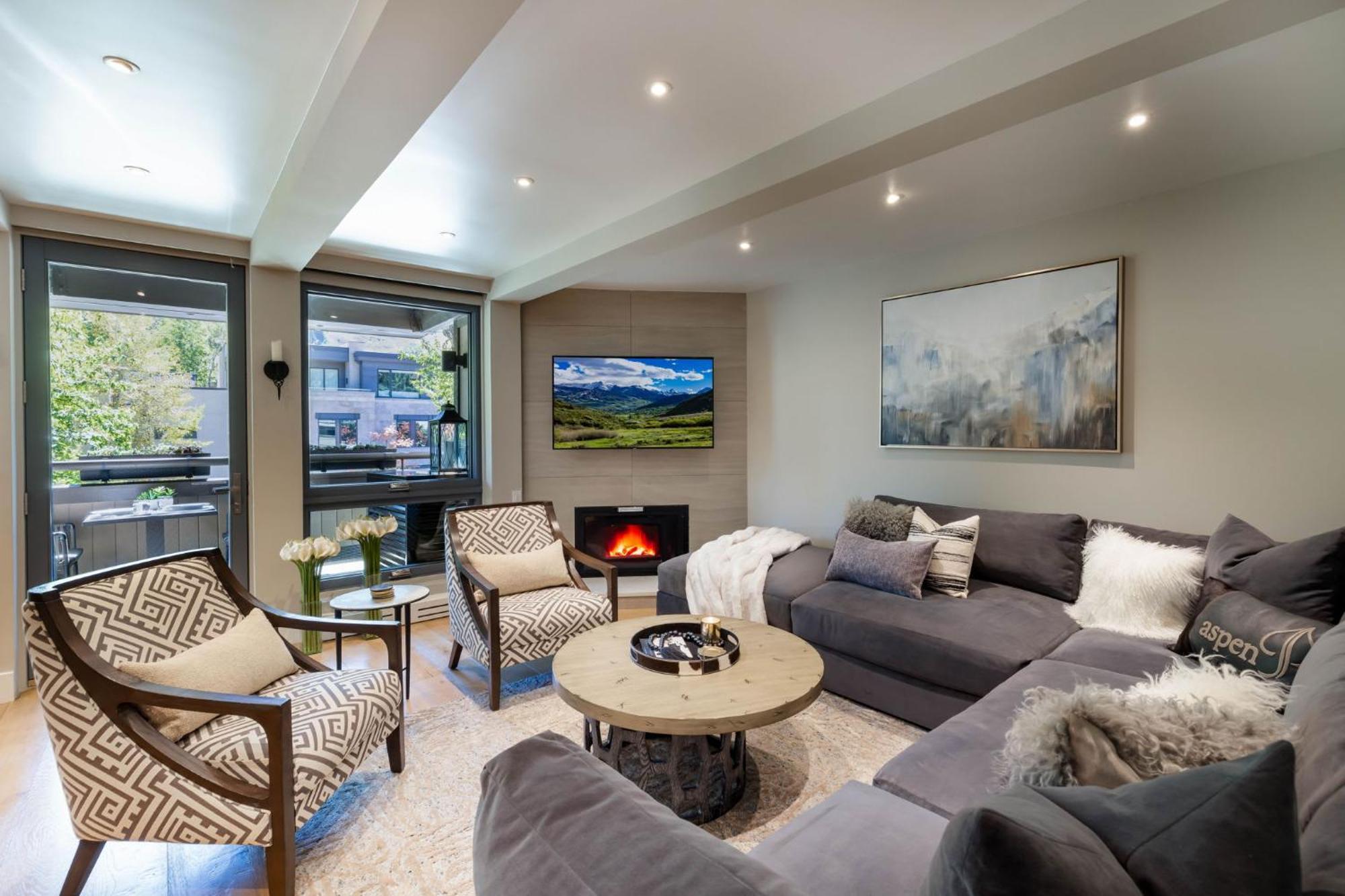 Luxurious 2 Bedroom 2 Ba - Core Holiday home Aspen