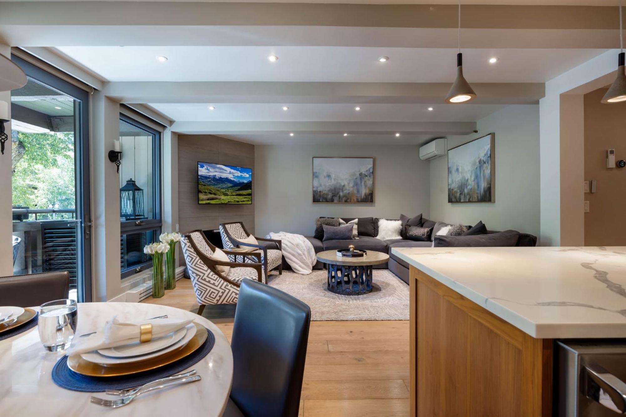 Luxurious 2 Bedroom 2 Ba - Core