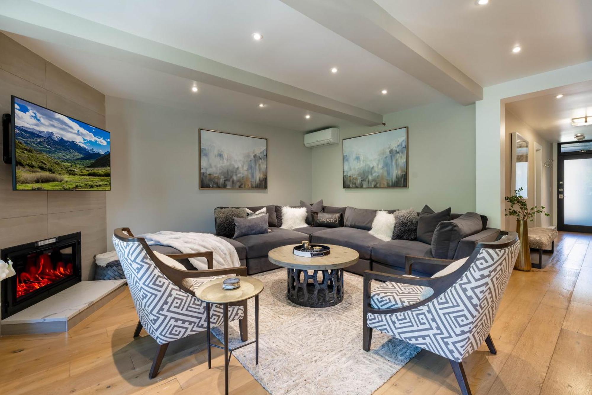 Luxurious 2 Bedroom 2 Ba - Core Holiday home Aspen