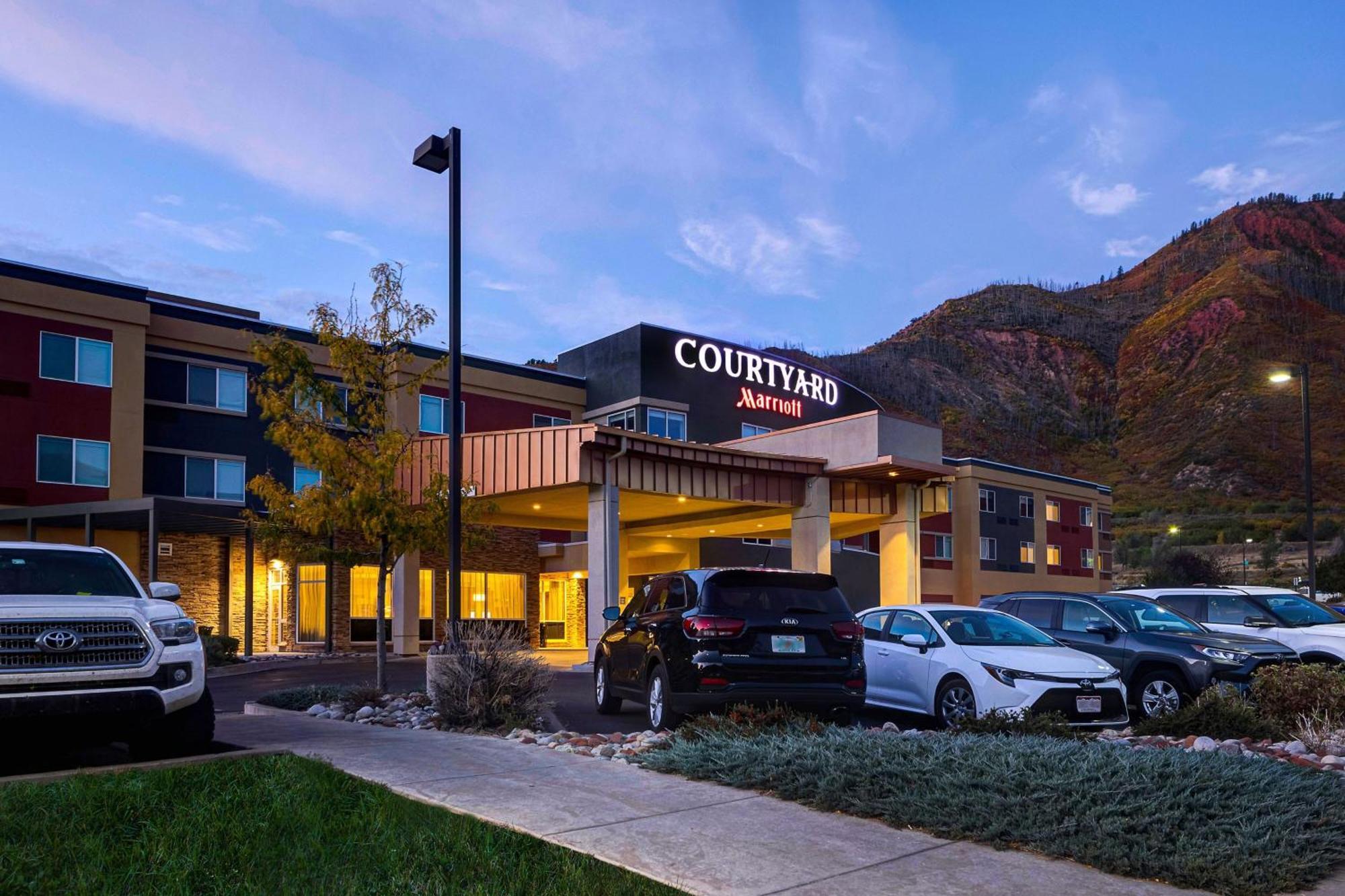 Hotel Courtyard By Marriott 3*