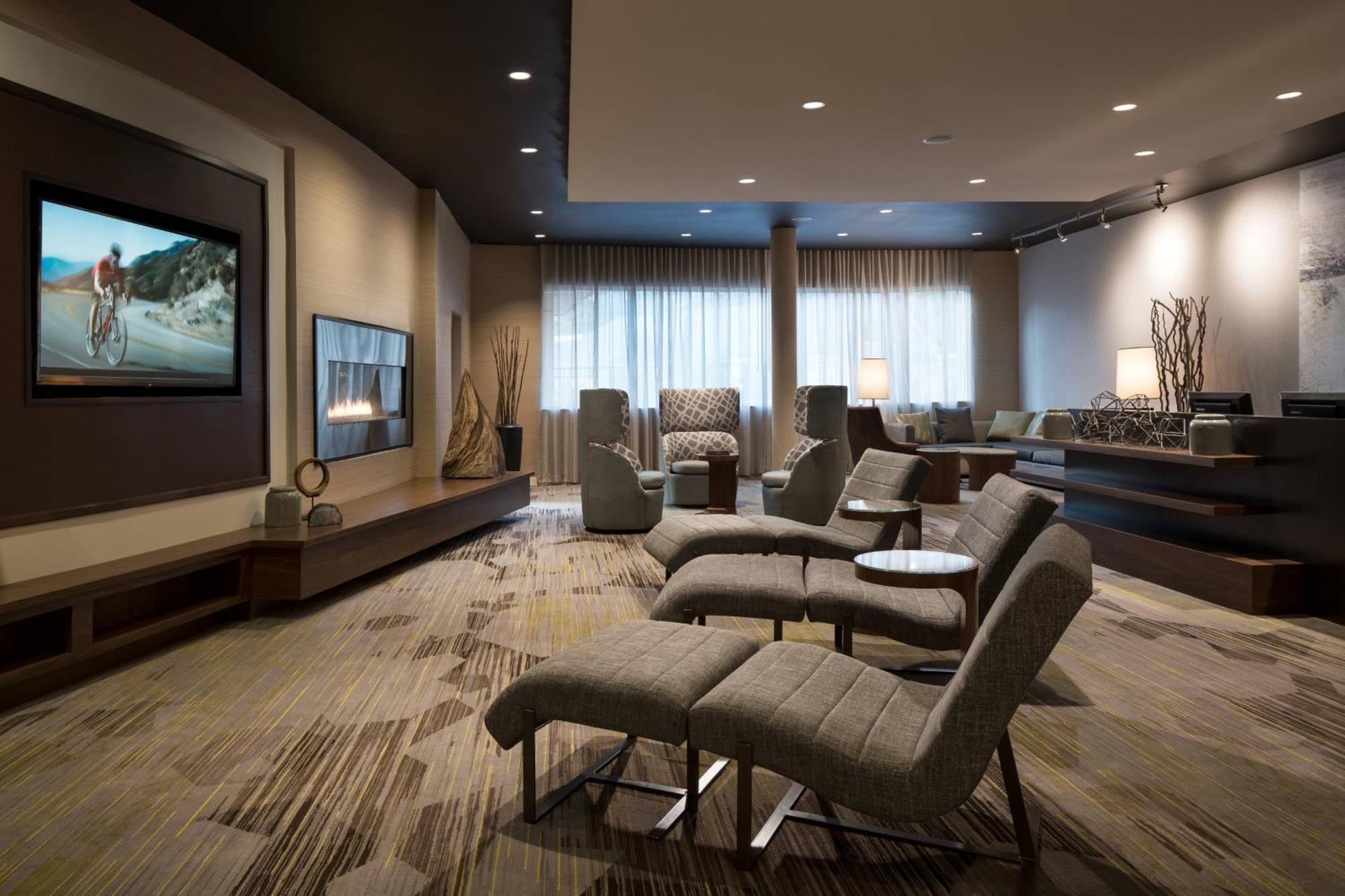 Hotel Courtyard By Marriott