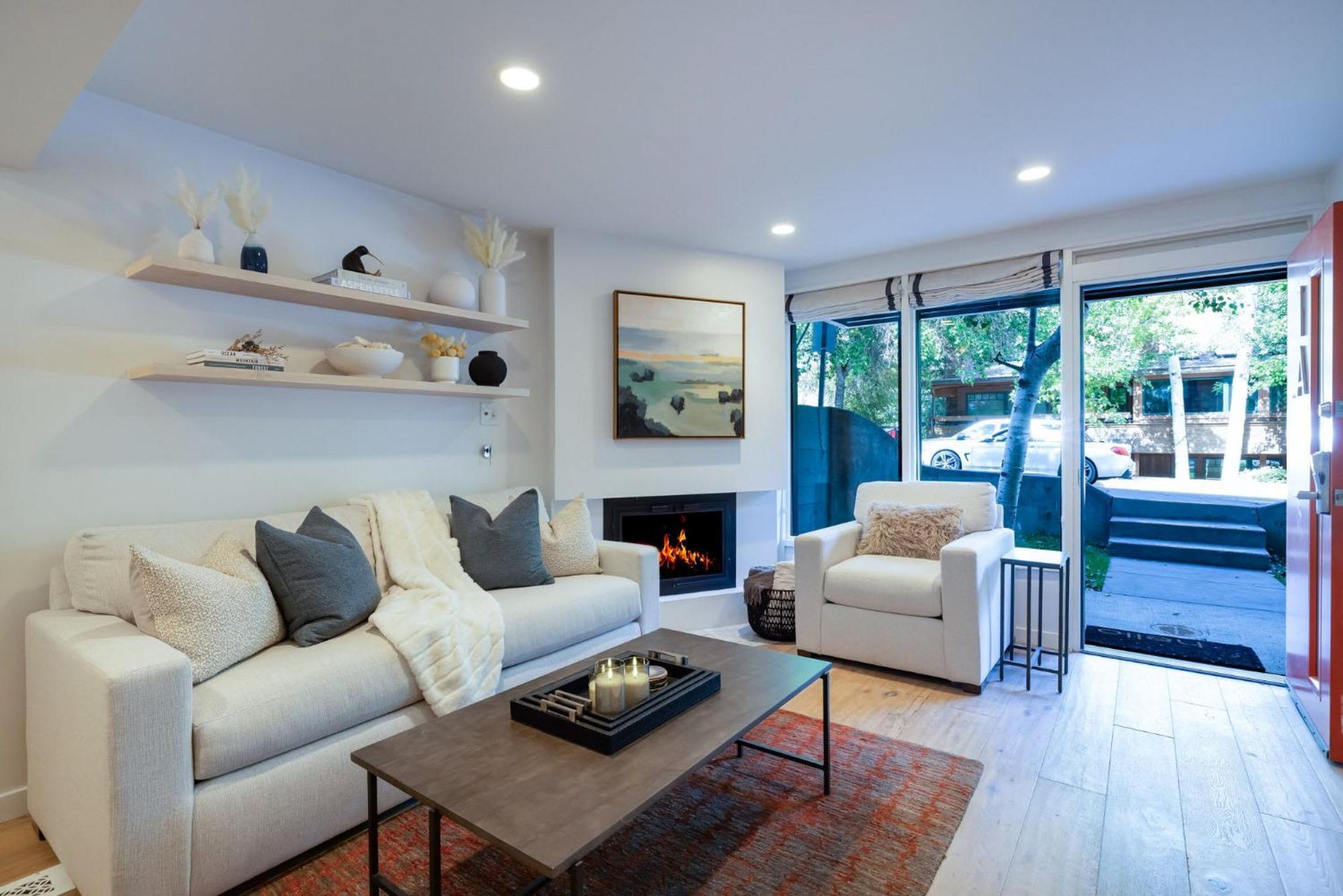 Apartment Renovated 2 Bedroom Ski-in Out Aspen
