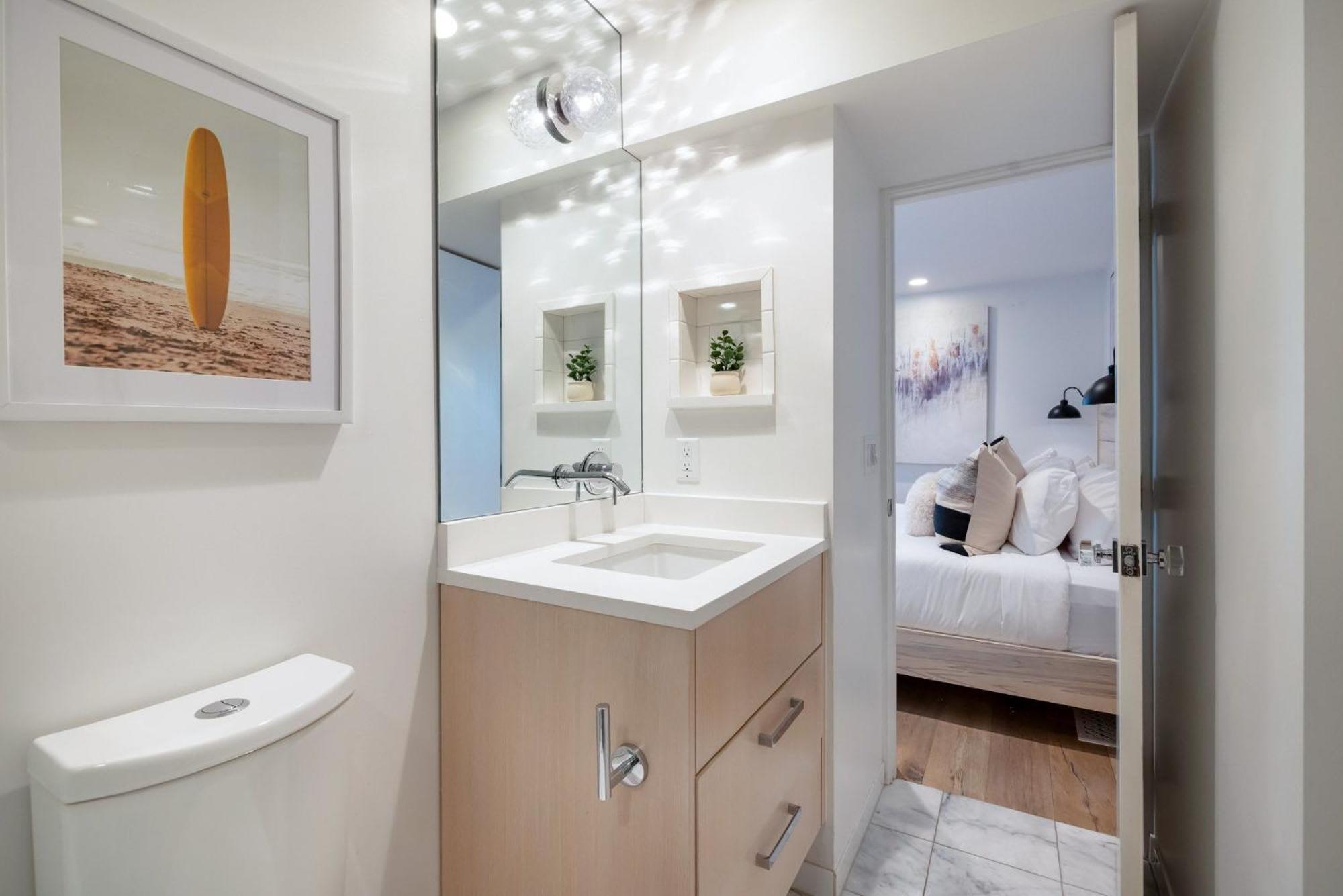 Renovated 2 Bedroom Ski-in Out Apartment Aspen