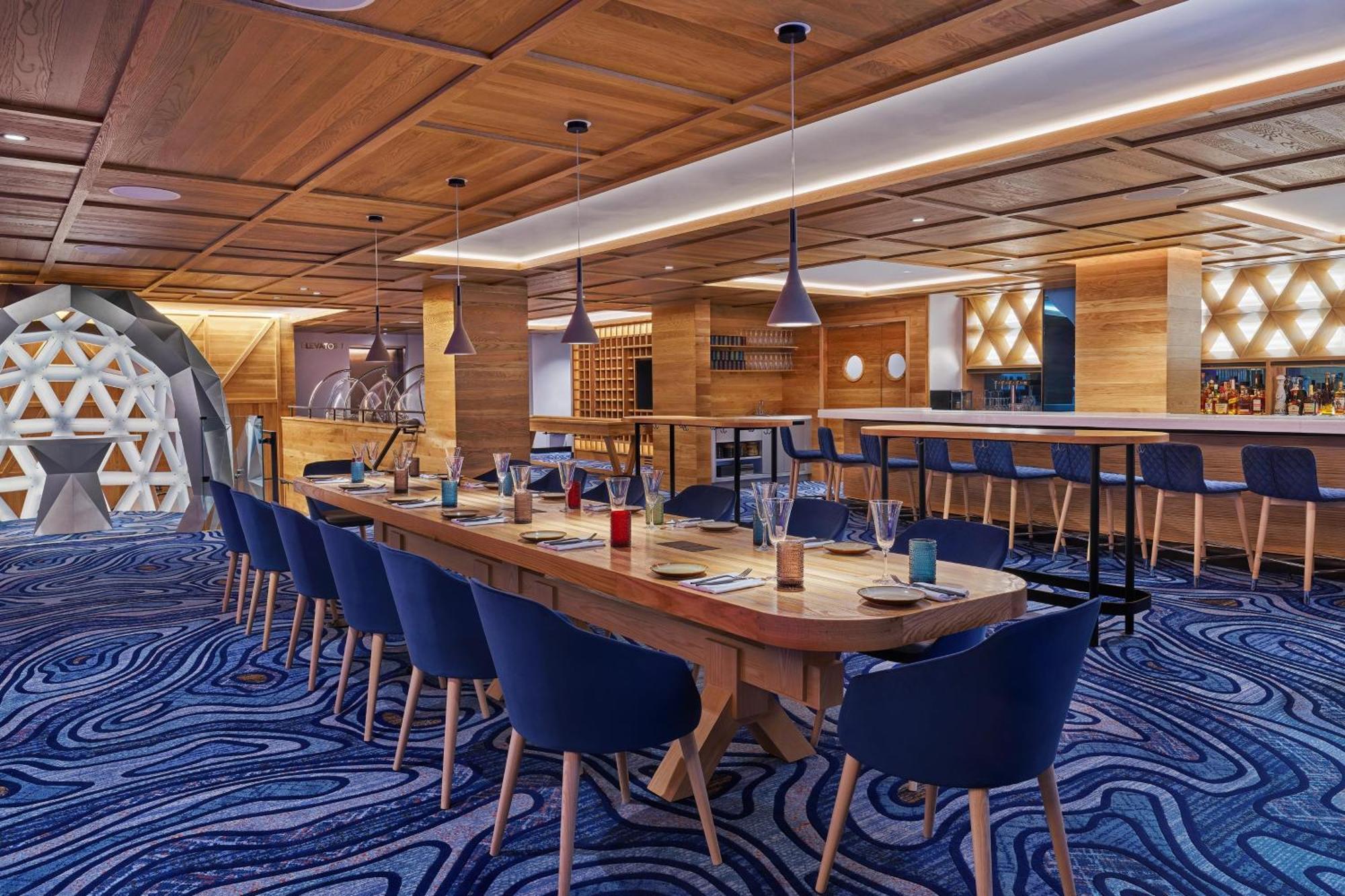 Hotel W 4*