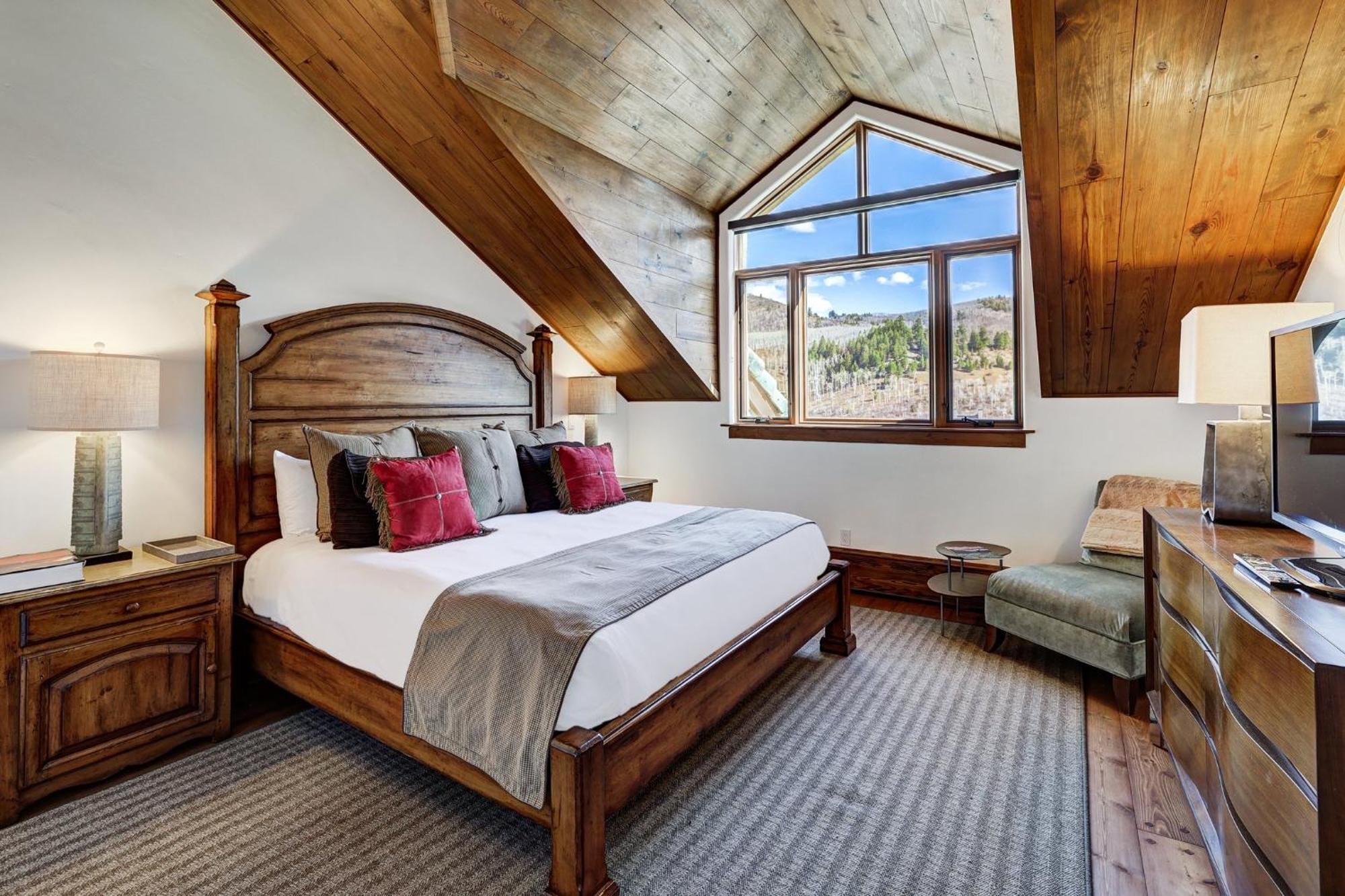 The Pines Lodge, A Rockresort Resort 4*