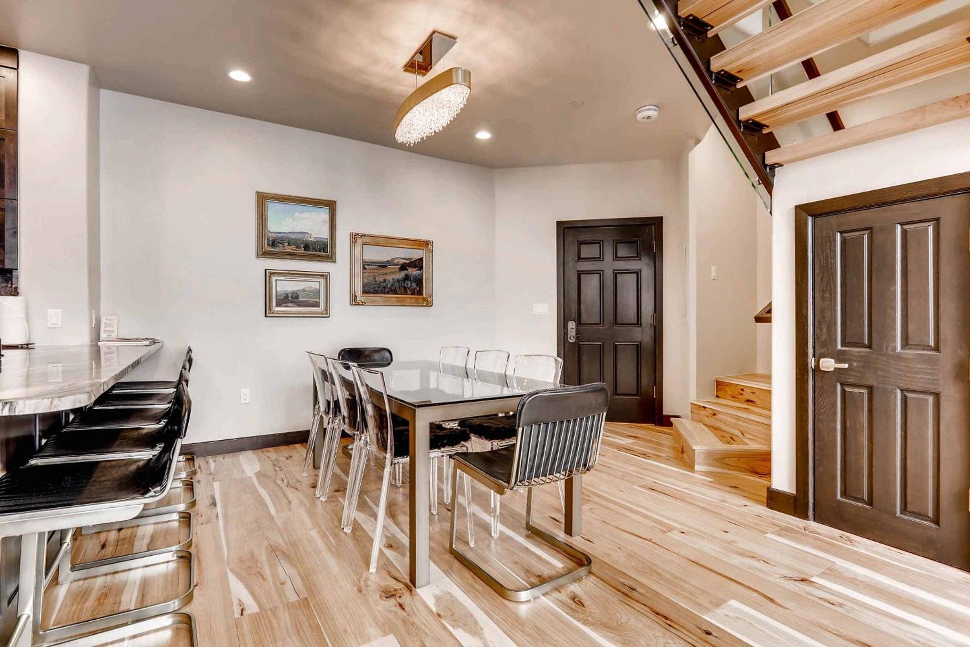 Highlands 402 By East West Hospitality *