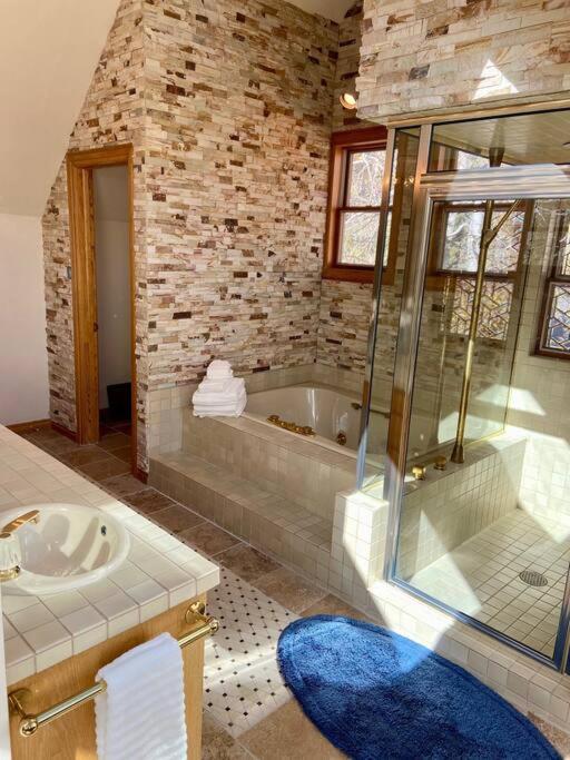 5 Bed With Loft 6ba In And Out Amazing Views Holiday home *