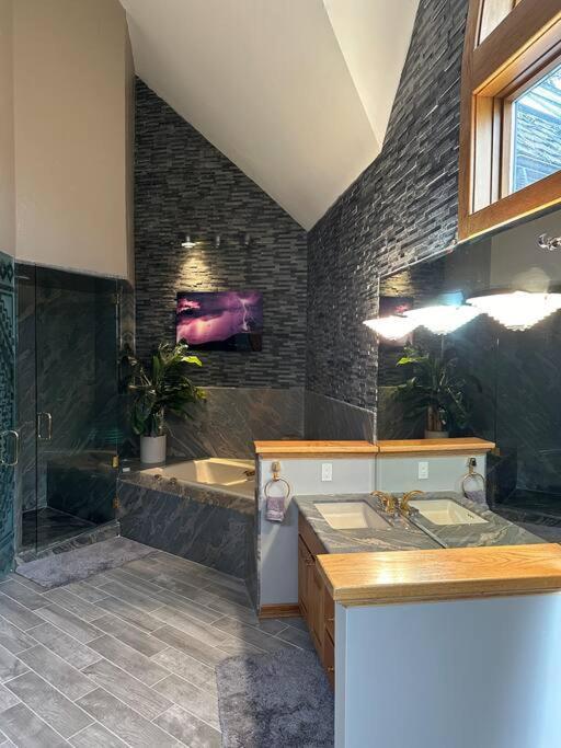 Holiday home 5 Bed With Loft 6ba In And Out Amazing Views Beaver Creek