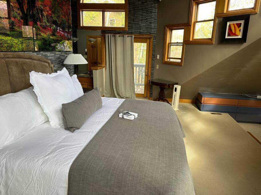 5 Bed With Loft 6ba In And Out Amazing Views Holiday home *