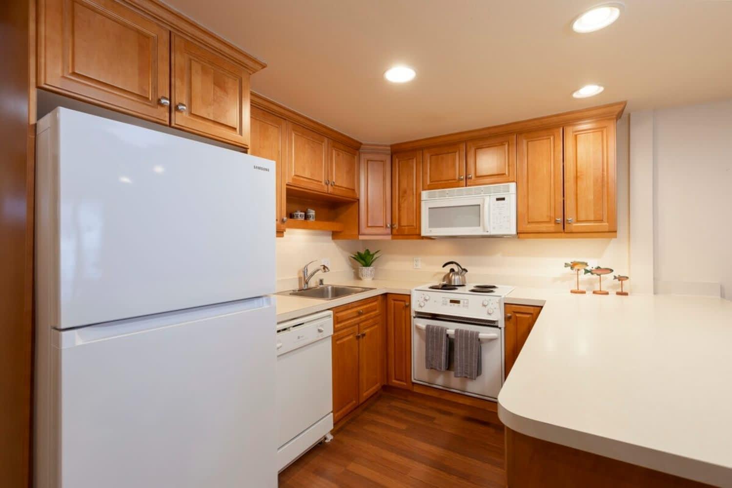 Apartment Comfort & Location - 2 Bedroom 2ba - Steps To Town *