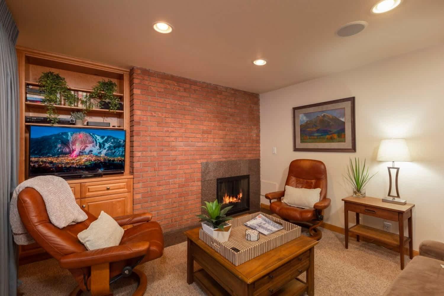 Comfort & Location - 2 Bedroom 2ba - Steps To Town Aspen