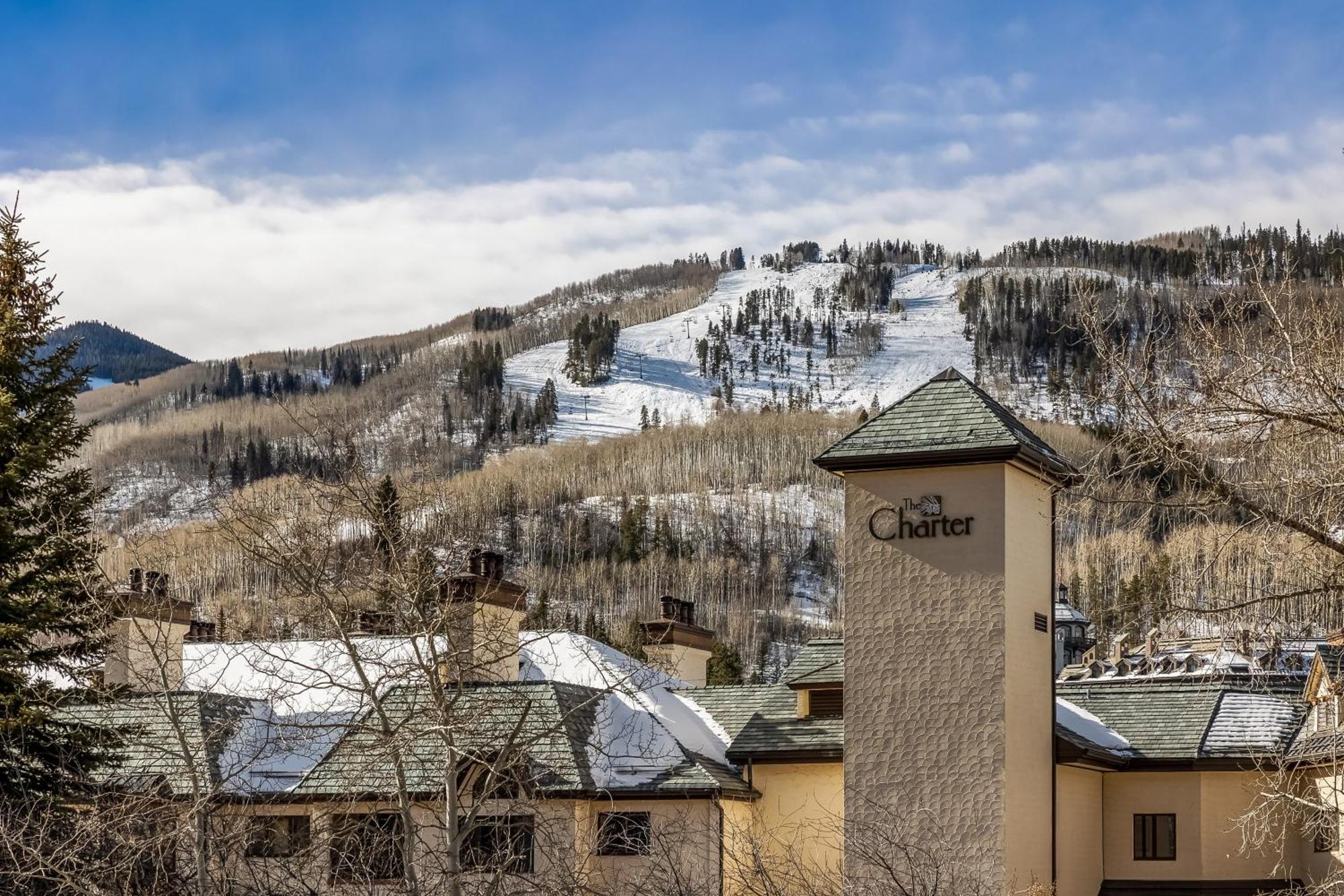 Relaxing Slope Side Ski-in Ski-out & Ground Level Patio Aparthotel *