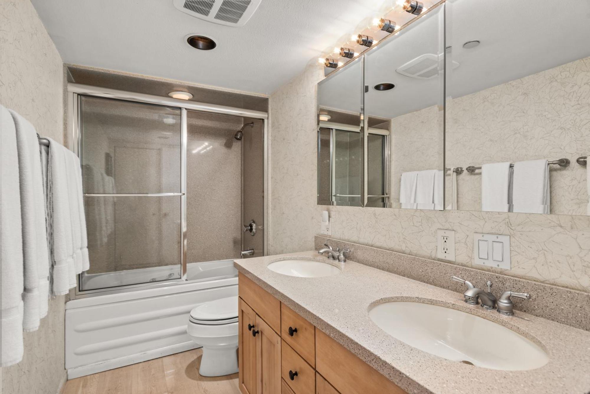 Holiday home Chateau Eau Claire Unit 1, Stylish Overlooking The River, Walking Distance To Downtown Aspen