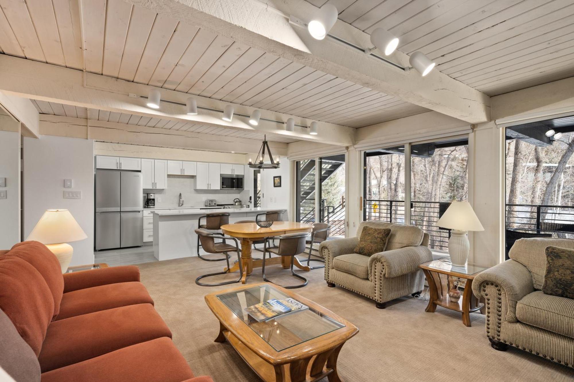 Chateau Roaring Fork 7, Deluxe Overlooking The River, Four Blocks To Downtown Holiday home Aspen