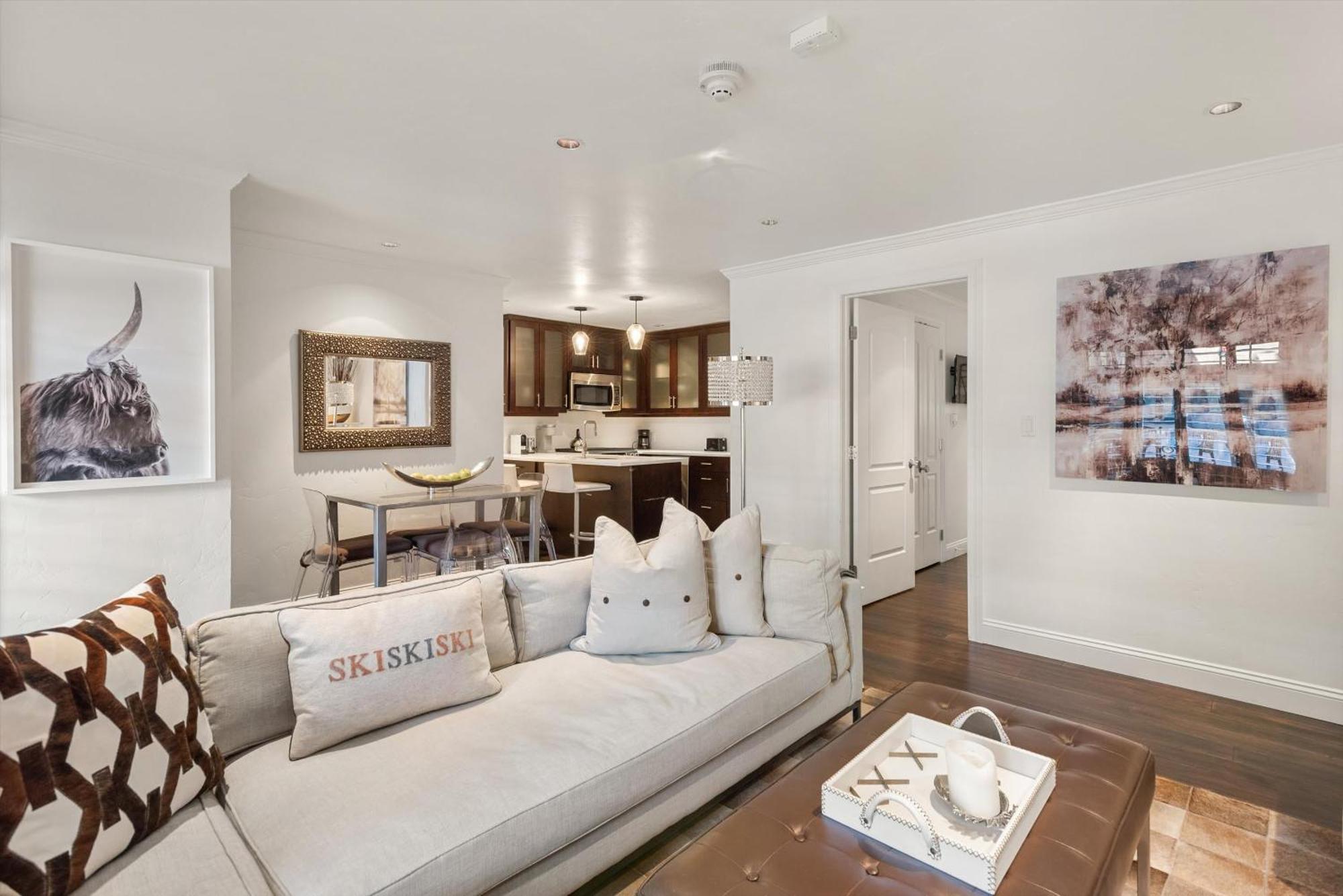 New Listing 1 Bedroom By Gondola
