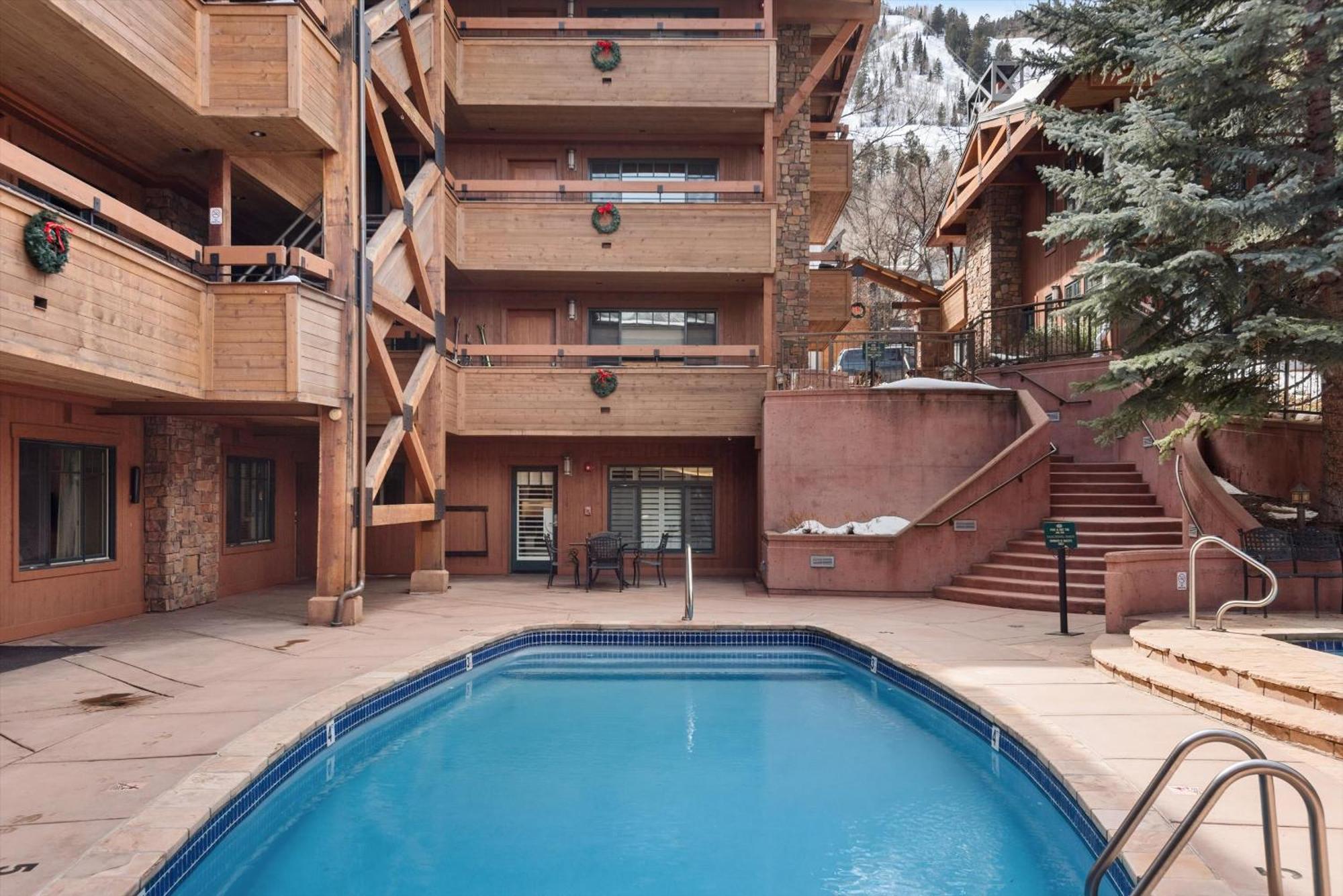 New Listing 1 Bedroom By Gondola *