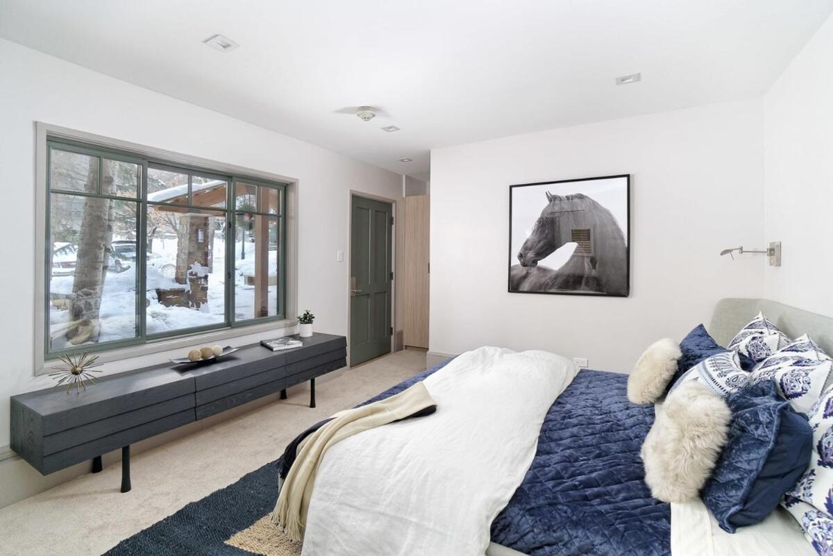 New 2 Bedroom 2 And A Half Bath - Luxurious Mountain Modern! Aspen