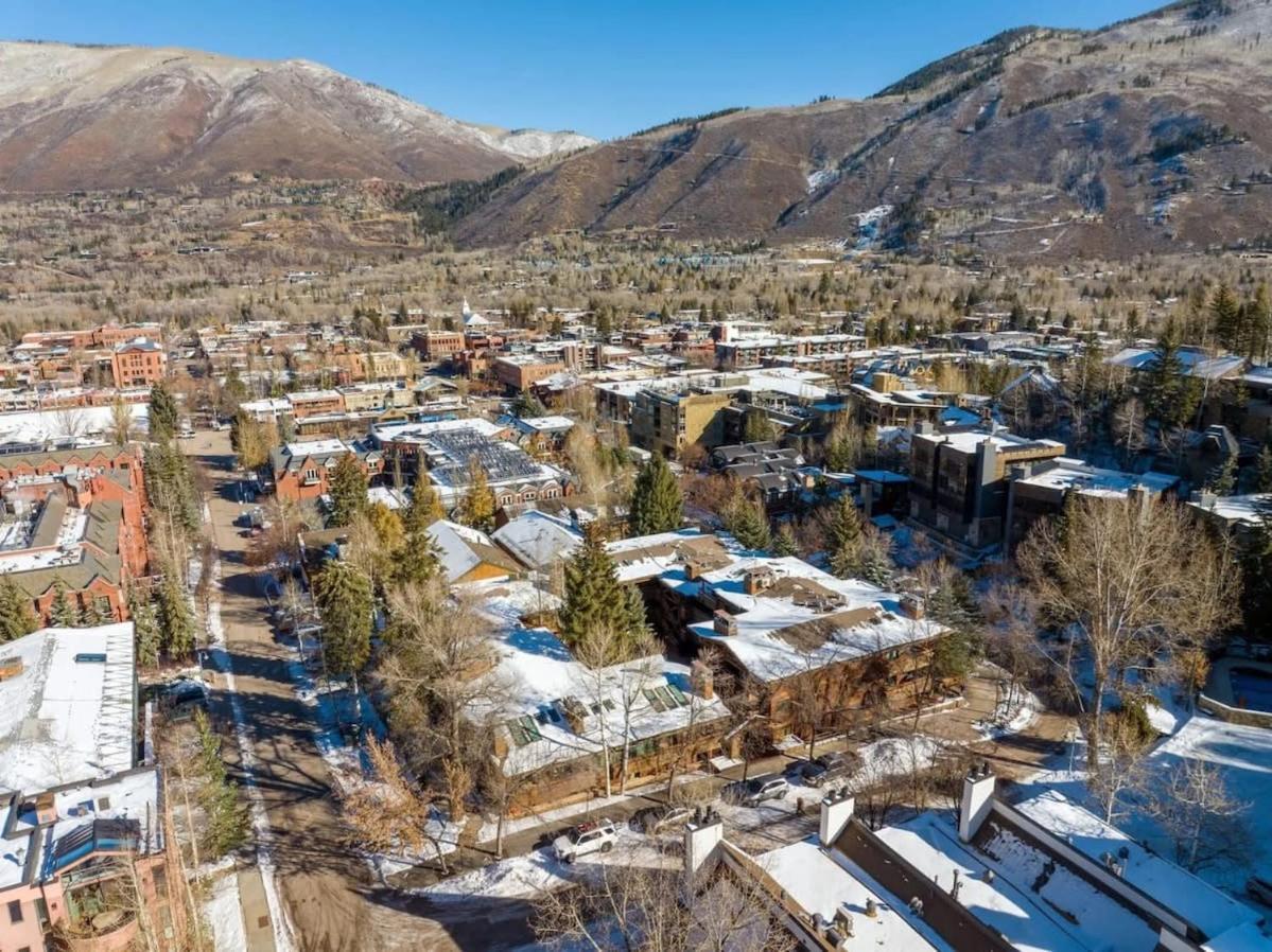 New 2 Bedroom 2 And A Half Bath - Luxurious Mountain Modern!