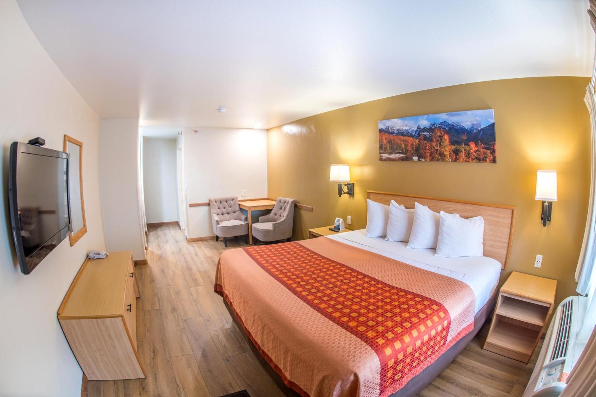 Cedar 3* Glenwood Springs