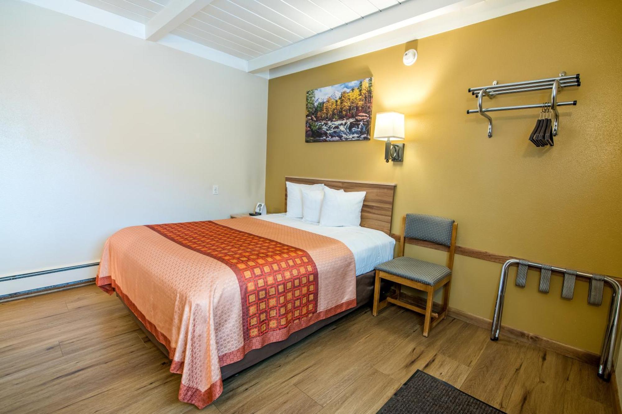 Inn Cedar 3*