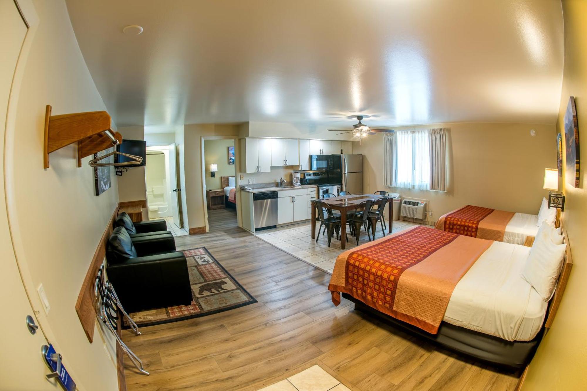 Cedar 3*