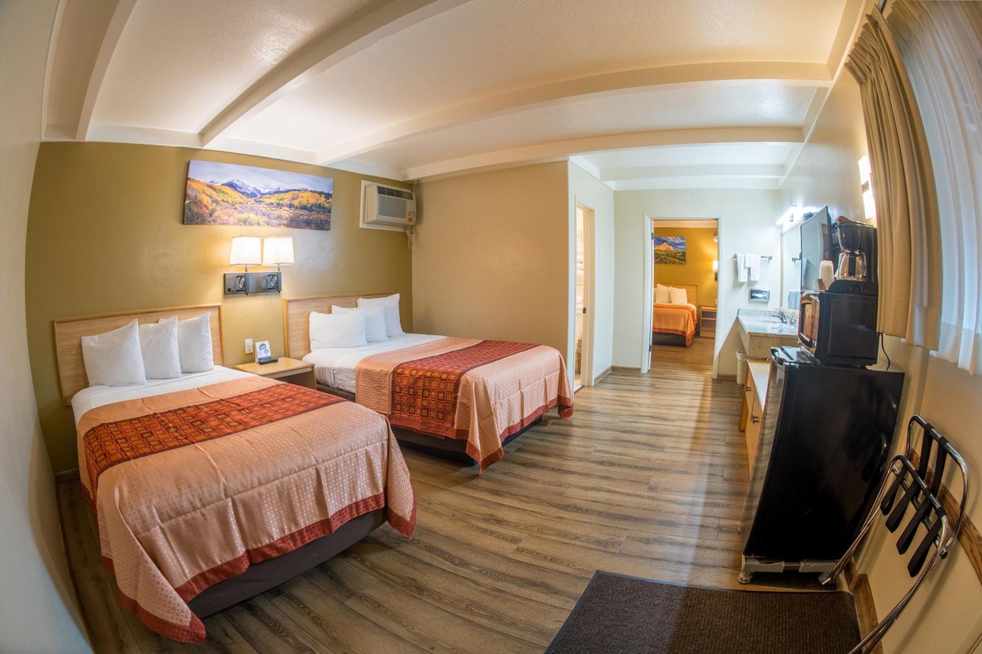 Inn Cedar