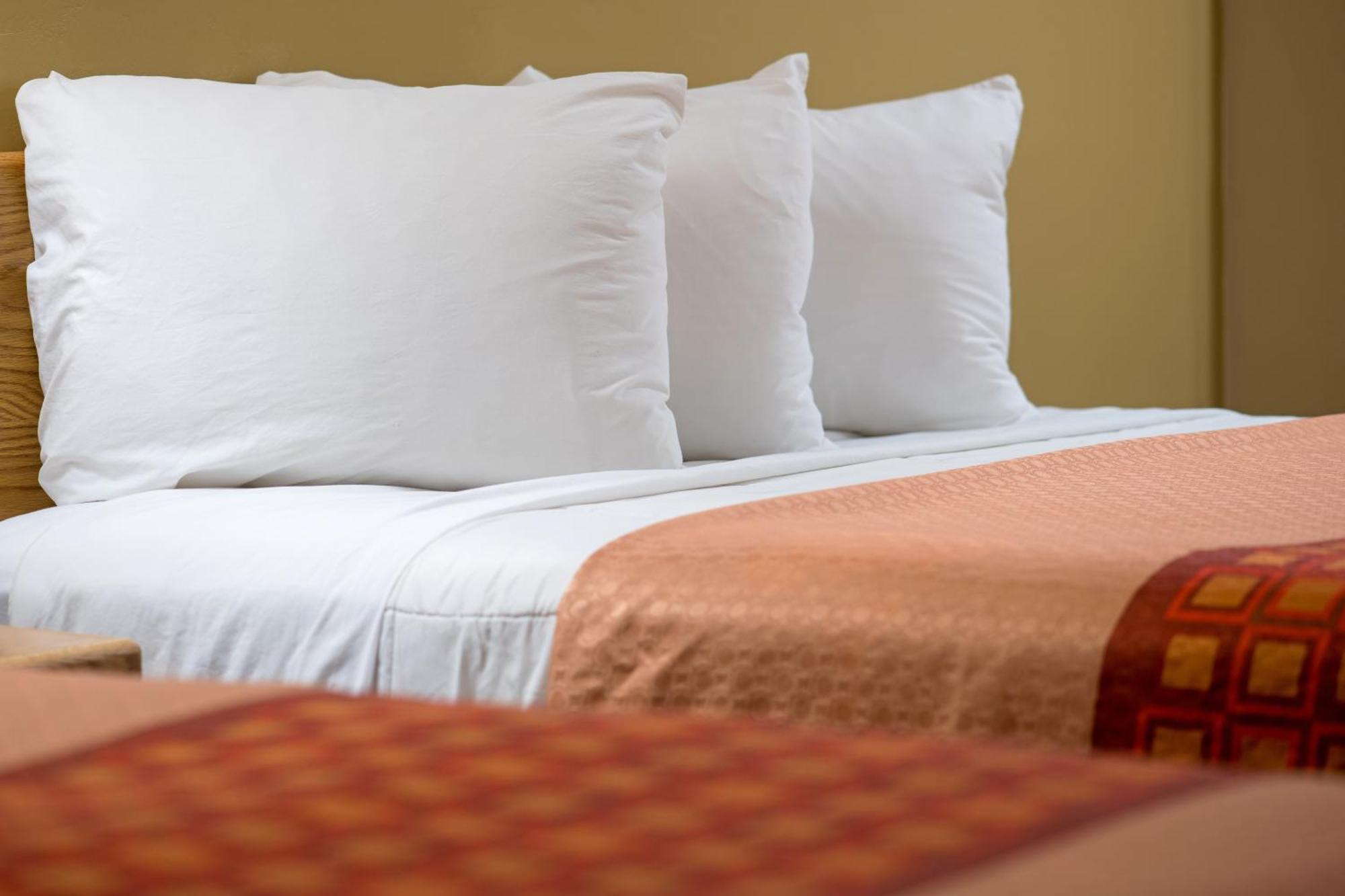 Inn Cedar Glenwood Springs
