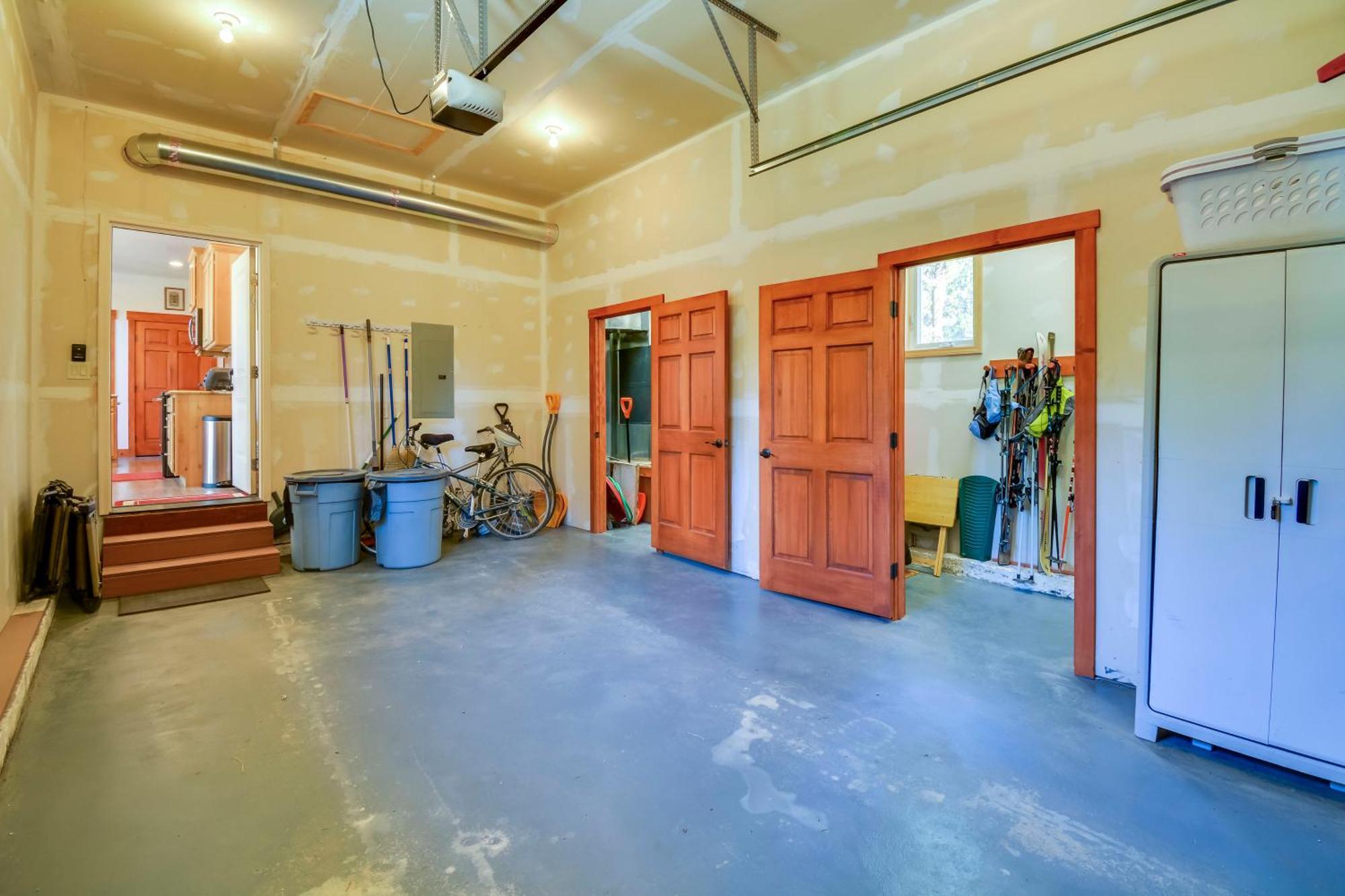 Quiet On 3 Acres With Gas Grill! *