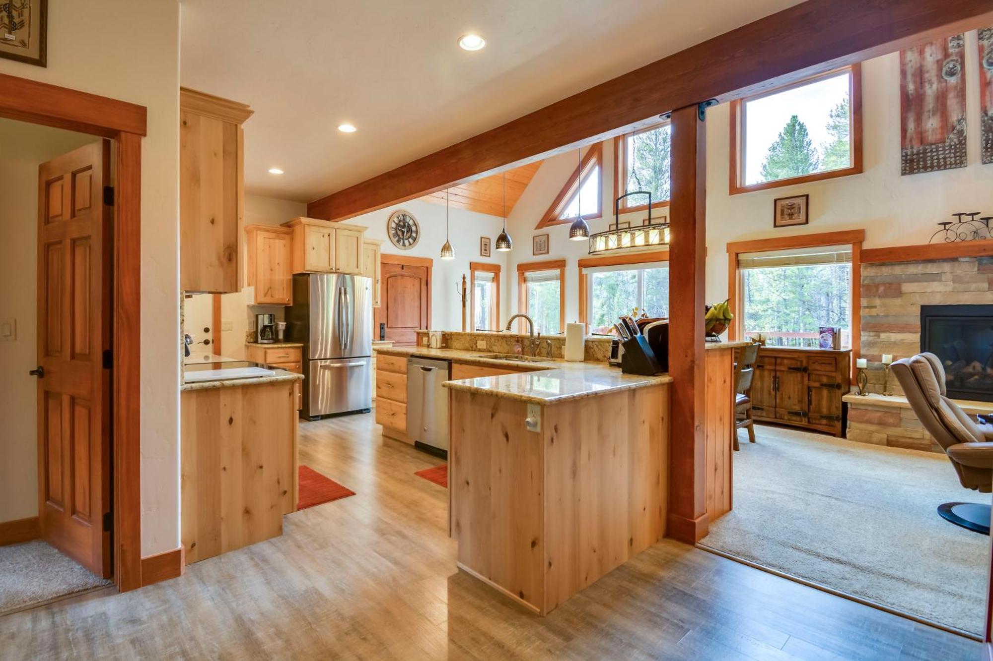 Quiet On 3 Acres With Gas Grill!
