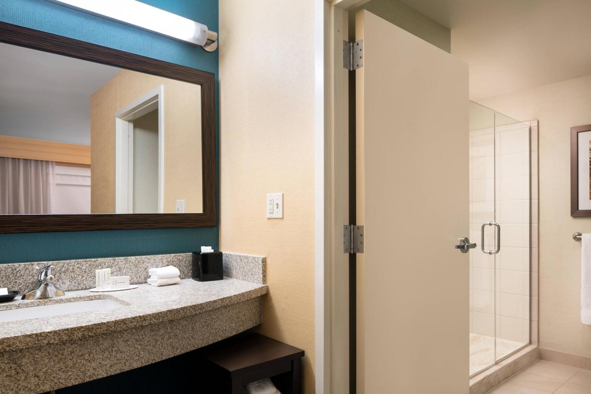 Courtyard By Marriott 3*