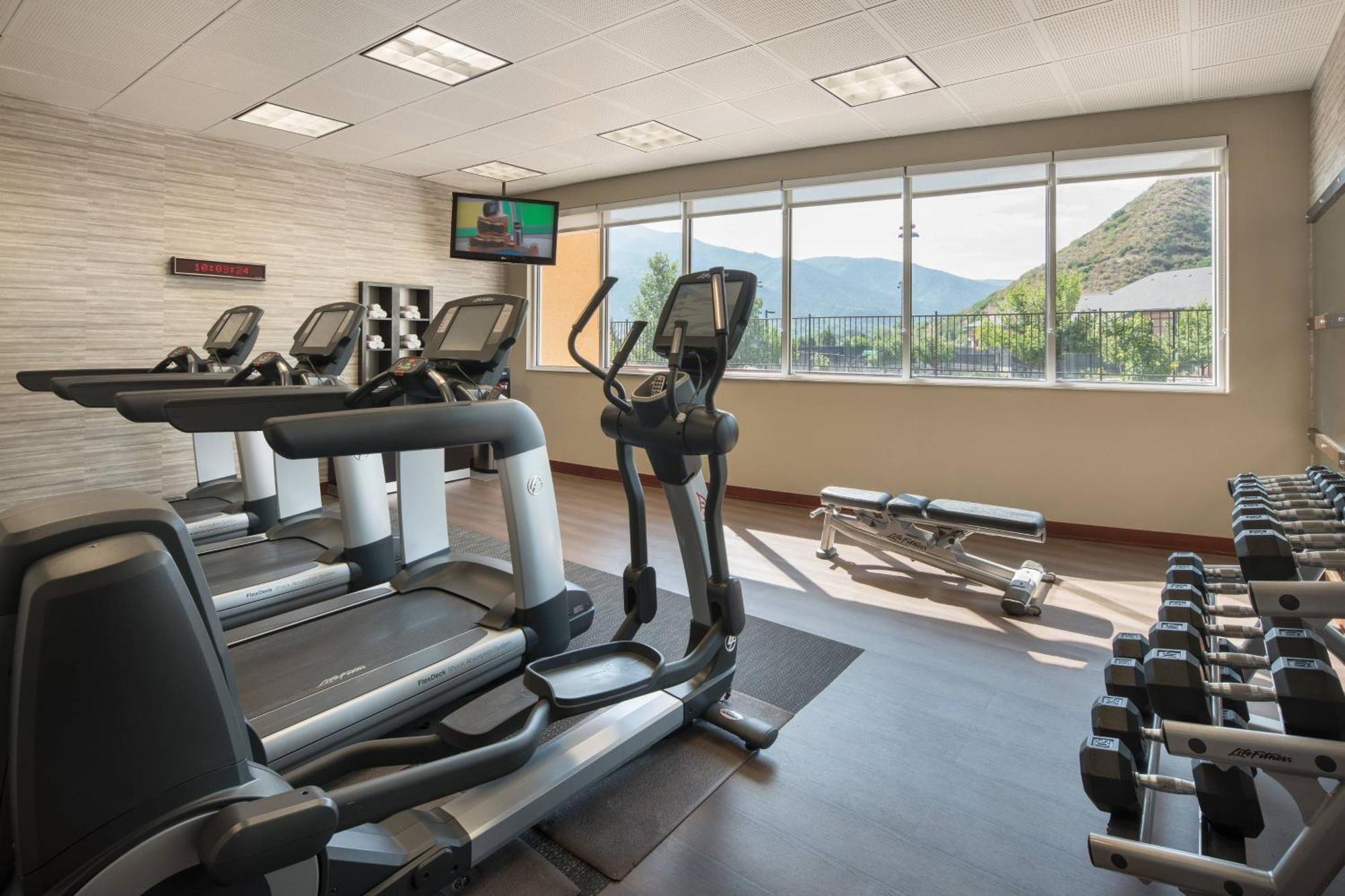 Courtyard By Marriott