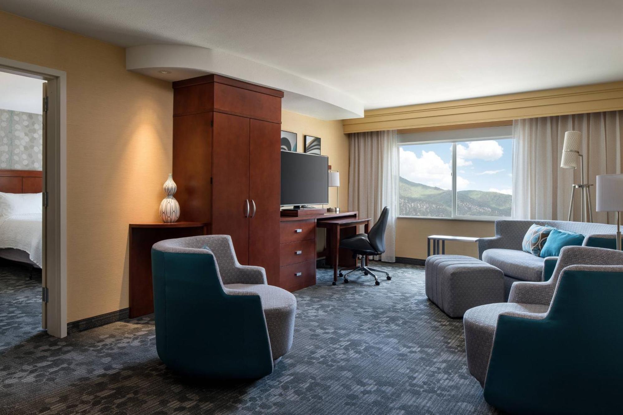 Courtyard By Marriott 3*