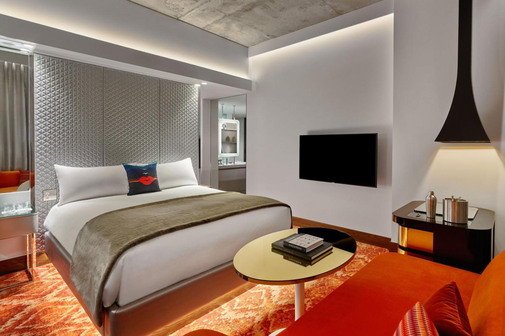 Hotel W 4*